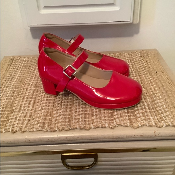 Red Patent Leather Mary Jane Shoes - Picture 4 of 7